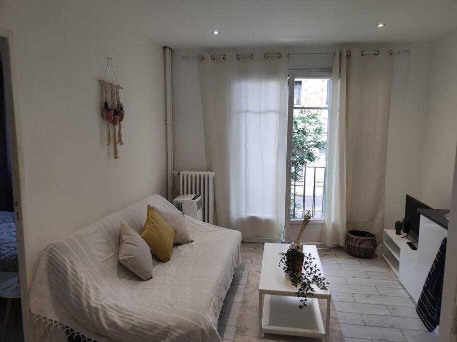 Ville: Cosy White *